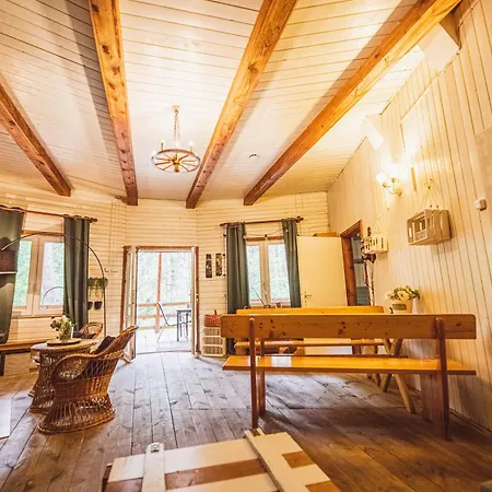 Cozy Nature Retreat With Patio Fireplace Garden Chalet *
