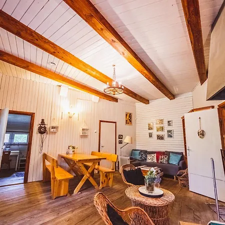 Cozy Nature Retreat With Patio Fireplace Garden Chalet Maciejowice