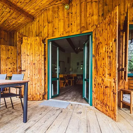 Autumn Nature Stove Garden By Polandbnb בקתה